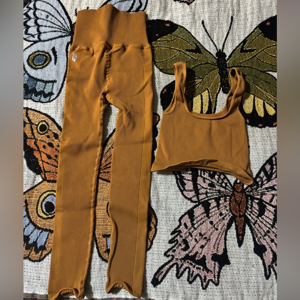 Free People Movement Happiness Runs Set